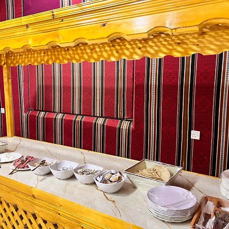 Scarlet Luxury Camp Wadi Rum Buitenkant foto