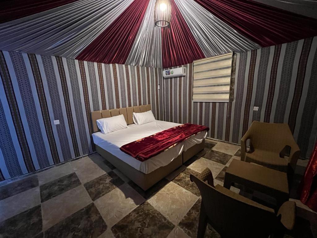 Scarlet Luxury Camp Wadi Rum Buitenkant foto